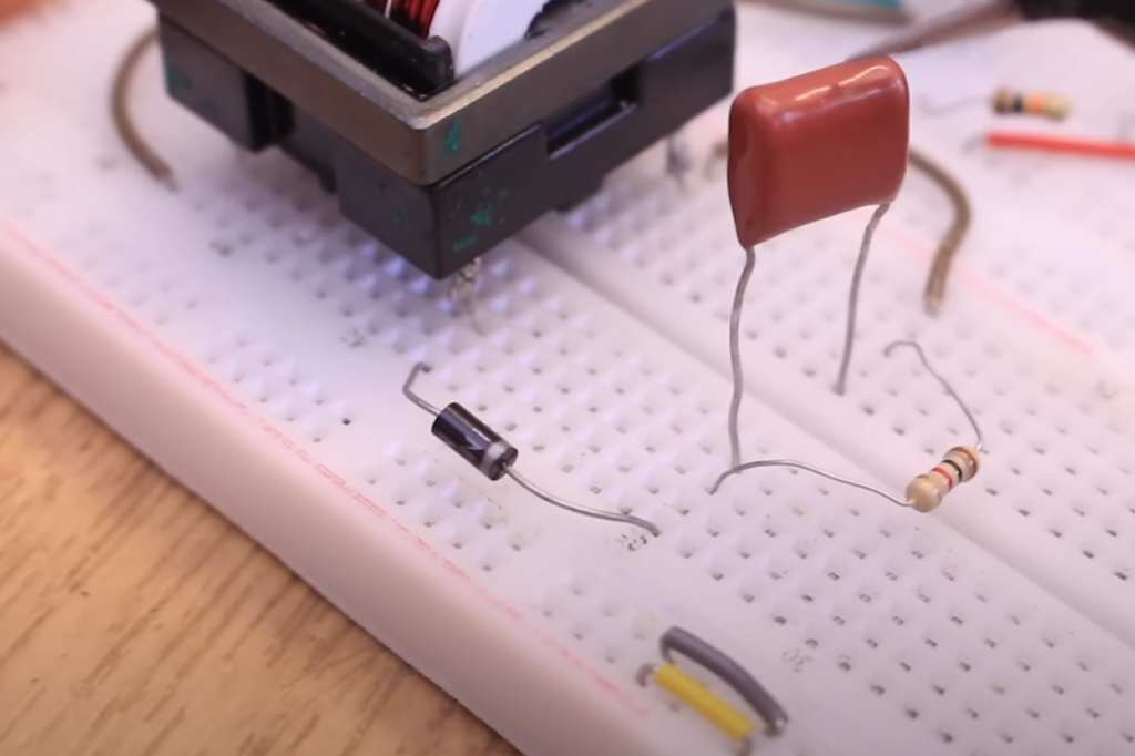 How to use a Flyback Transformer?