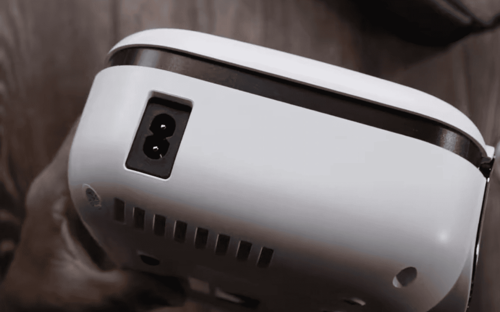 Maintenance and Care for Your Mooka Projector