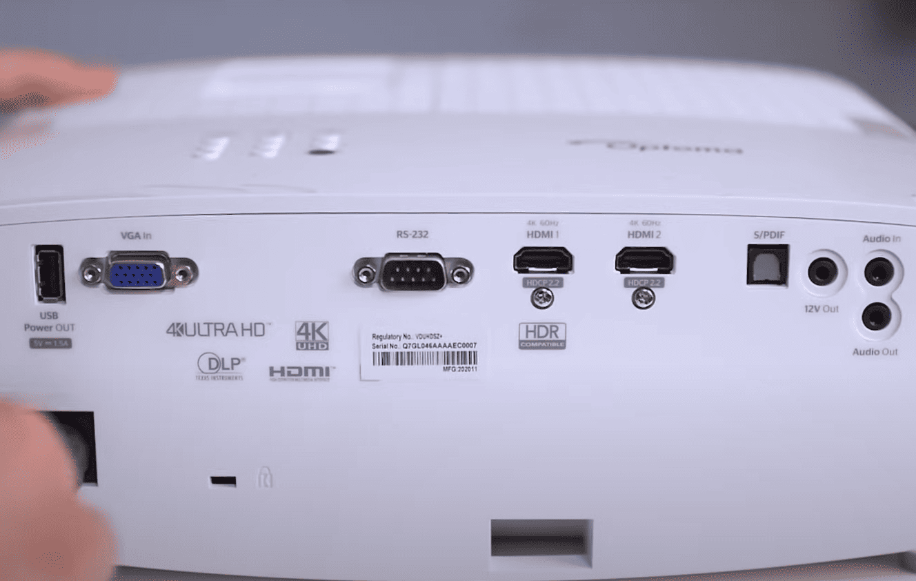 How to Adjust Optoma Projector to Fit Screen?