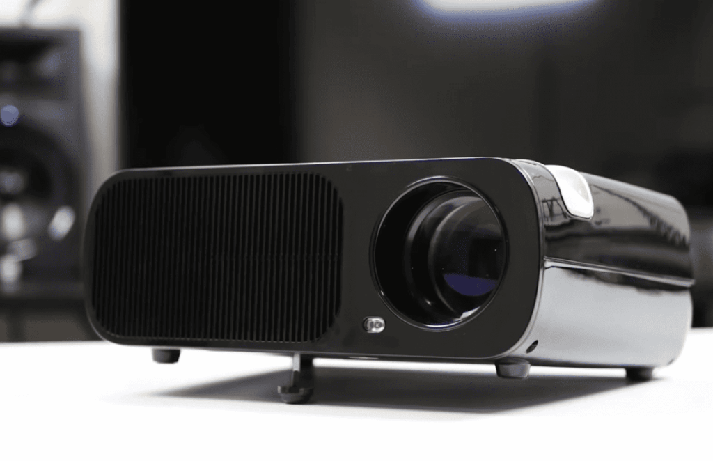 How To Keep Your Eyes Safe From Damage By Blue Light From Projectors?