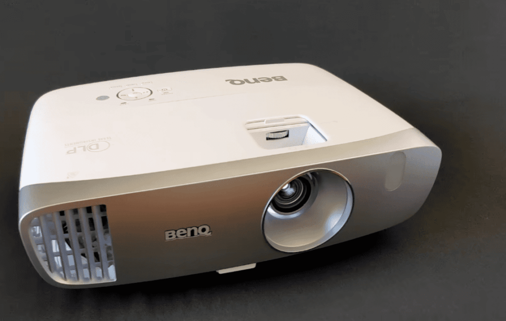 8 Reasons Why Projectors are Expensive than TVs
